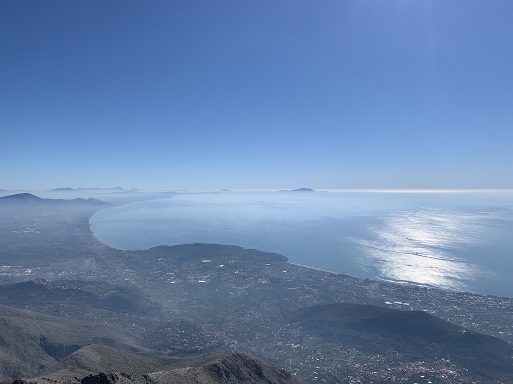 CIMA DEL REDENTORE: LA TERRAZZA PANORAMICA SUL GOLFO DI GAETA